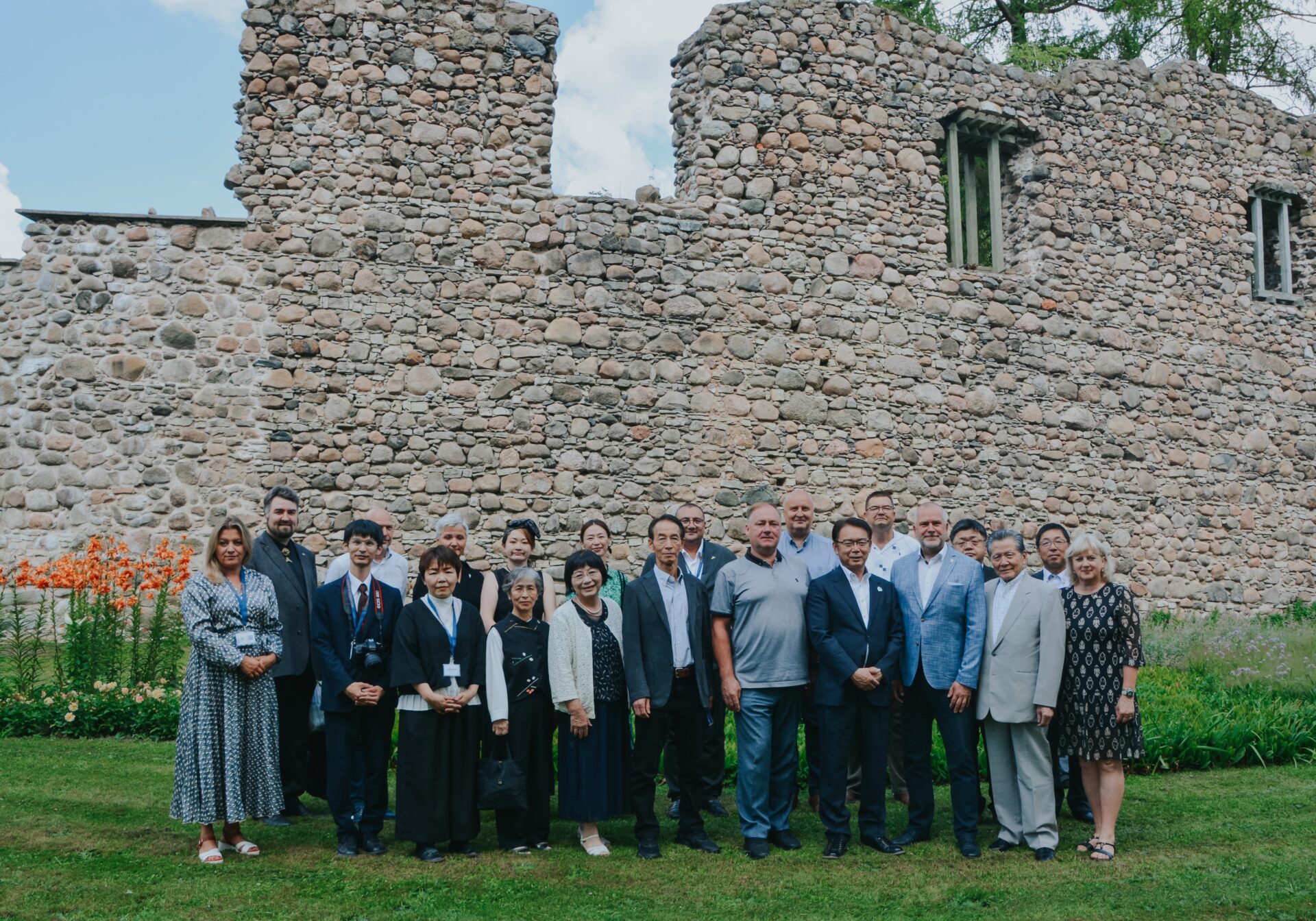 Higašikavas delegācijas un Valmieras novada pašvaldības pārstāvju kopīgs foto