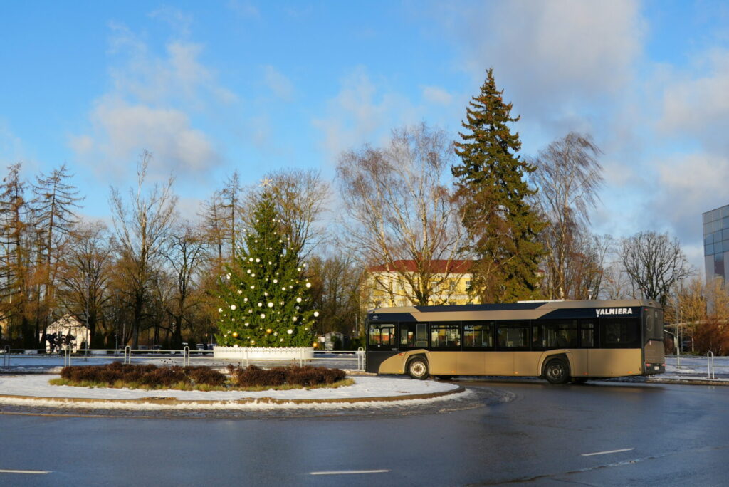 Izmaiņas autobusu kustībā svētku laikā